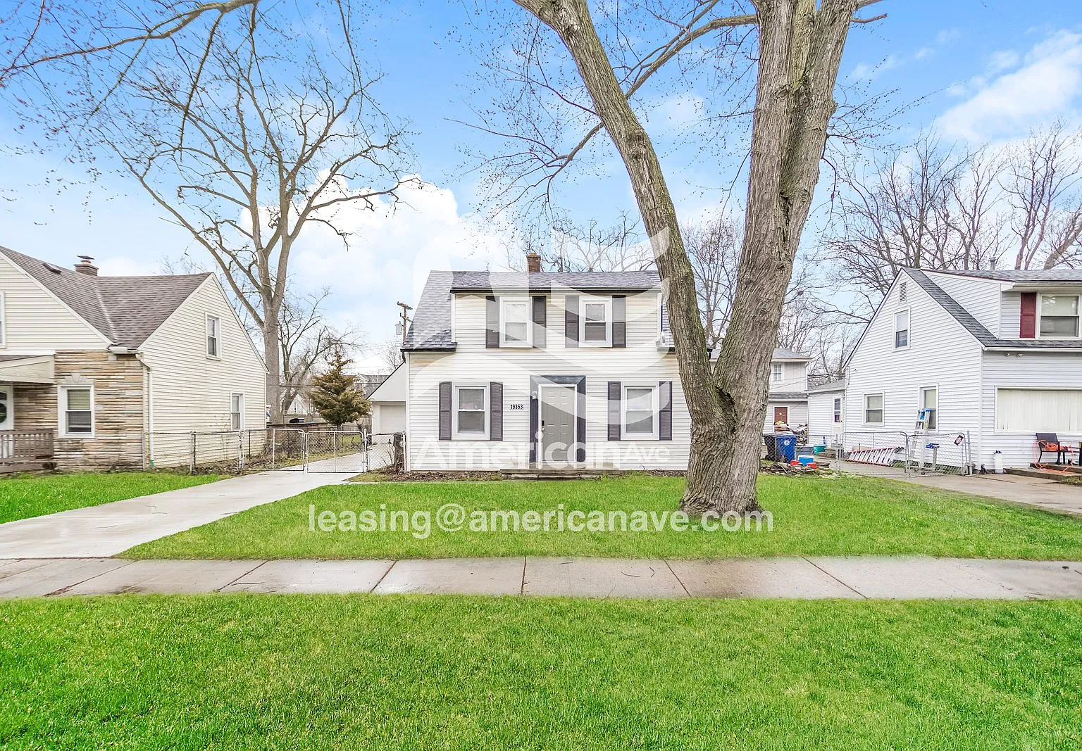 3 bed, 1.0 bath, 1090 sqft, $1,415 — Photo 1
