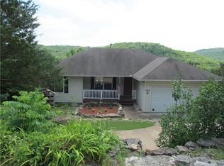 6 Sioux Ln, Eureka Springs, AR 72631