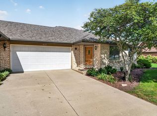 826 S Edgewater Dr, Morris, IL 60450