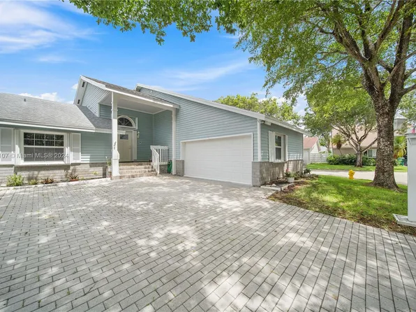 14521 SW 142nd Court Cir S, Miami, FL 33186