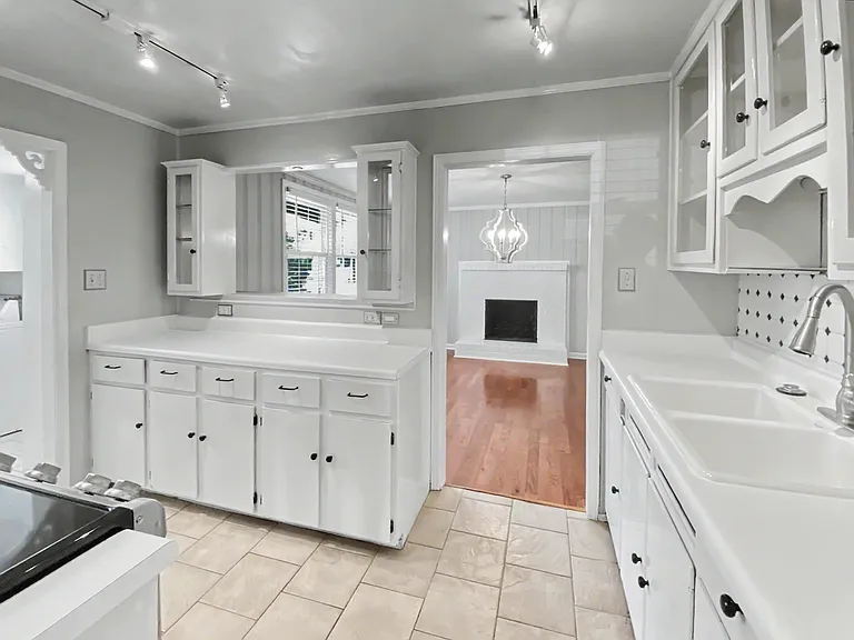 519 Woodland Dr — Photo 18