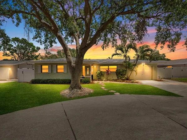 12453 138th St N, Largo, FL 33774