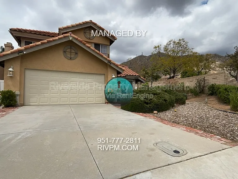 21498 Townsendia Ave — Photo 4