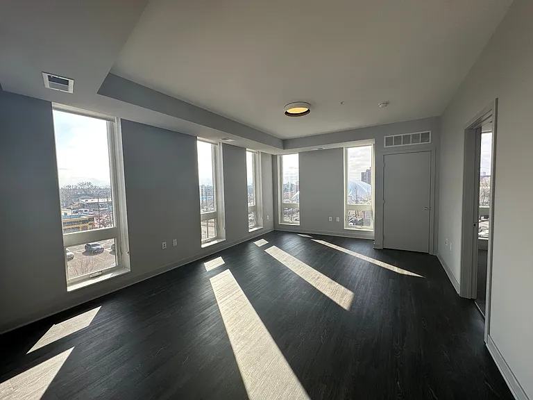 Luna Apartments — Photo 113