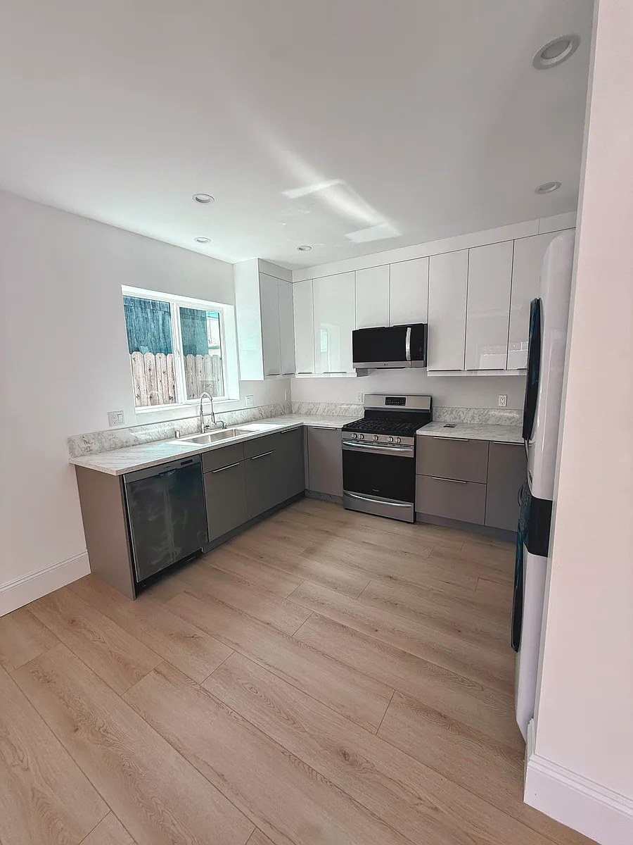 Building Photo - 4153 W 172nd St