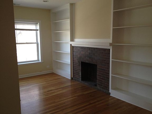 3rd image of 7458 N Greenview Ave APT 2