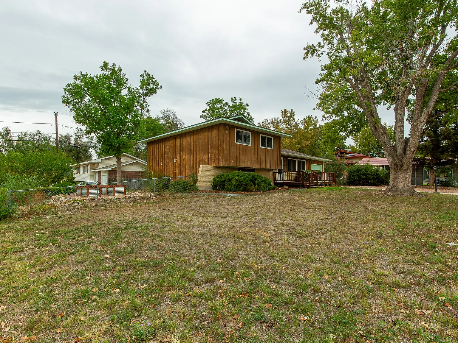 3 bed, 2112 sqft, $2,400 — Photo 3