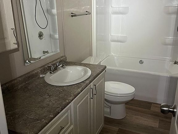 5th image of 1648 Folly Rd Unit 3