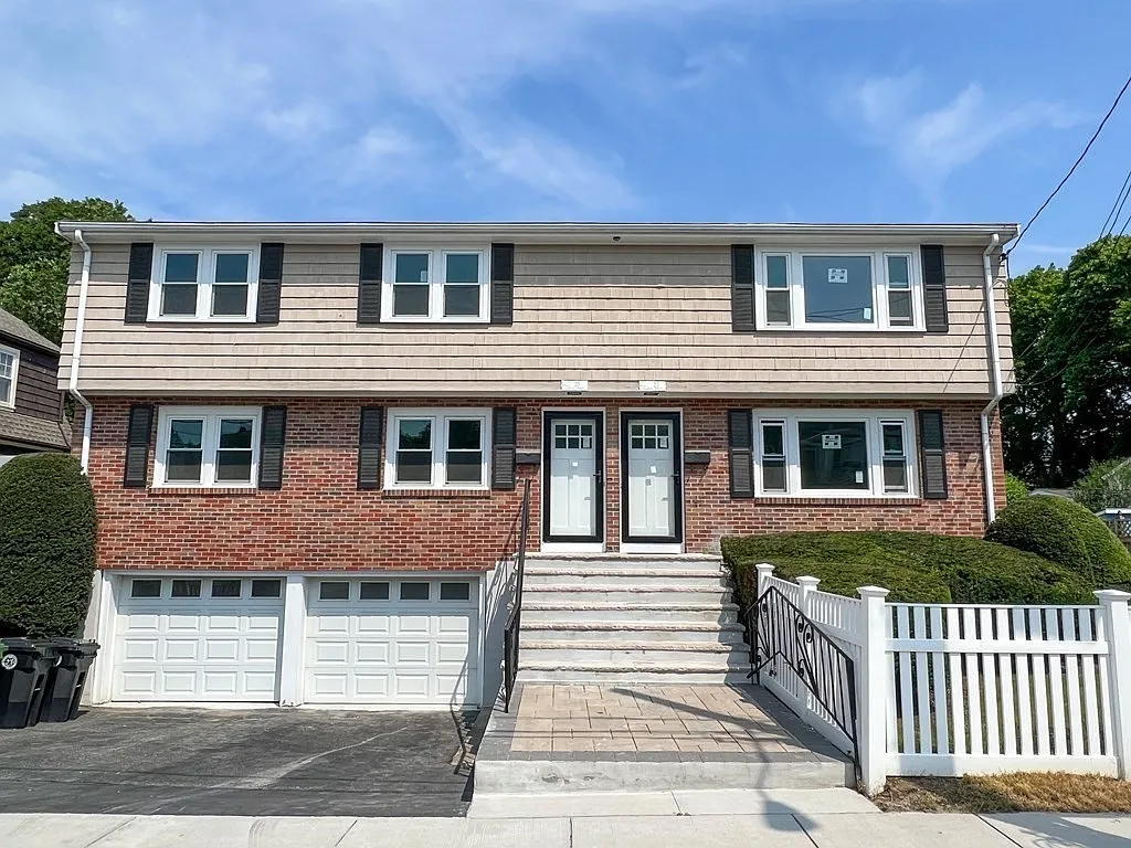 3 bed, 2.0 bath, 1408 sqft, $3,800 — Photo 2