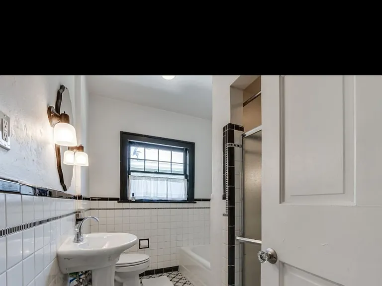 1208 NW 11th St — Photo 23