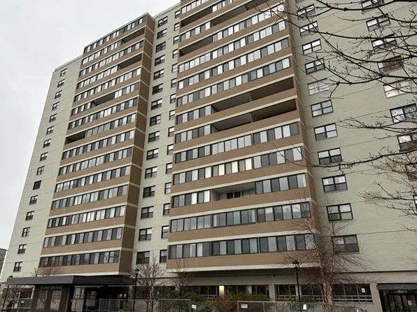 6 Whittier Pl, Boston, MA