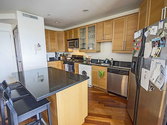 3rd image of 442 S 5th St #3A