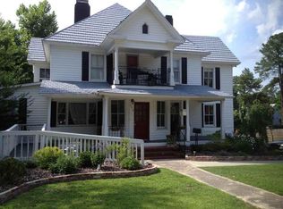 250 S Bennett St, Southern Pines, NC 28387