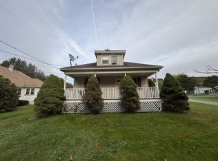 306 Green Grove Rd, Olyphant, PA 18447