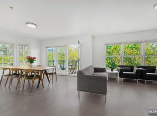 138 The Promenade #138, Edgewater, NJ 07020