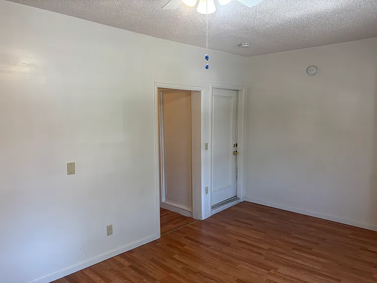 536 Main St — Photo 3