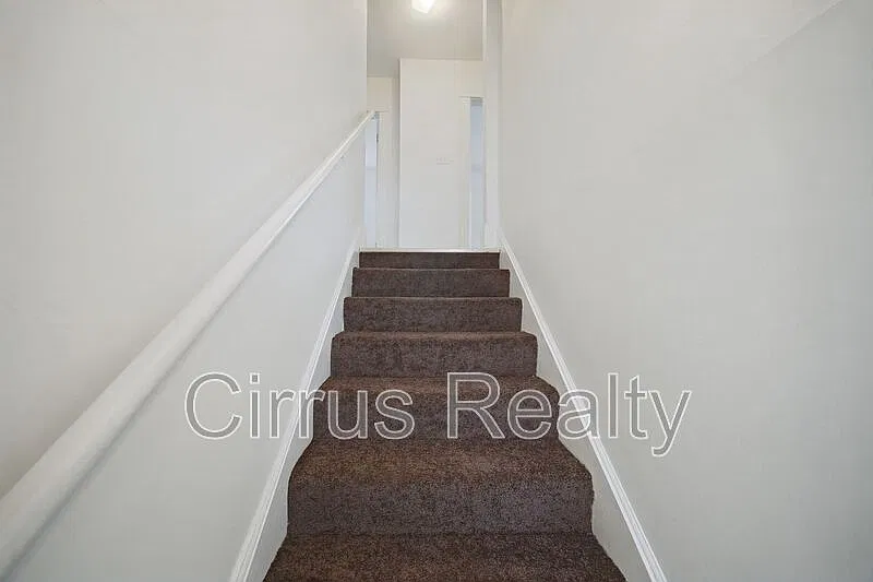 2 bed, 1.0 bath, 900 sqft, $1,400 — Photo 4