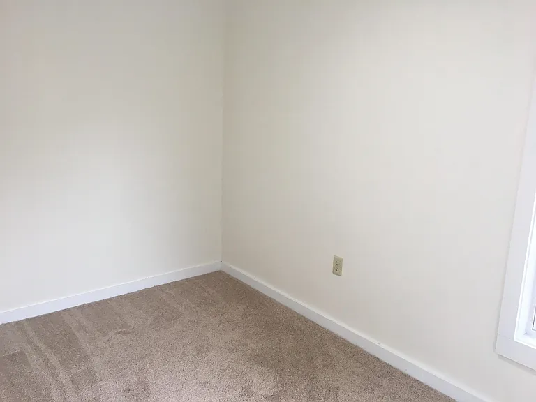 82 3rd St #2E — Photo 35