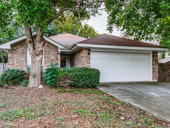 2nd image of 915 PARKDALE DR