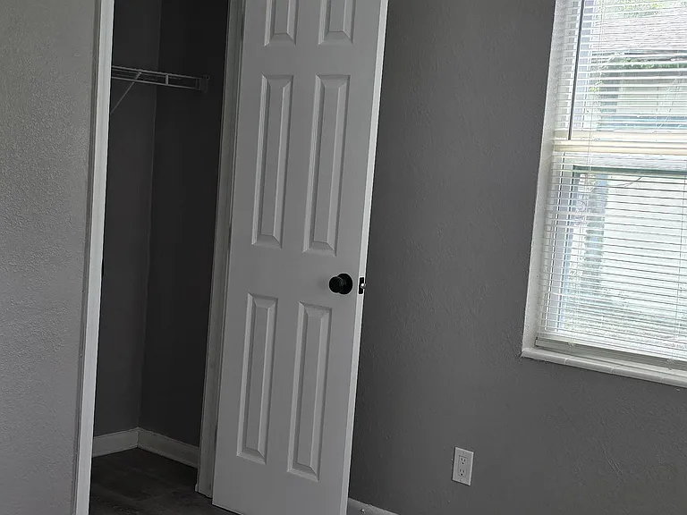 704 E Richmere St — Photo 10