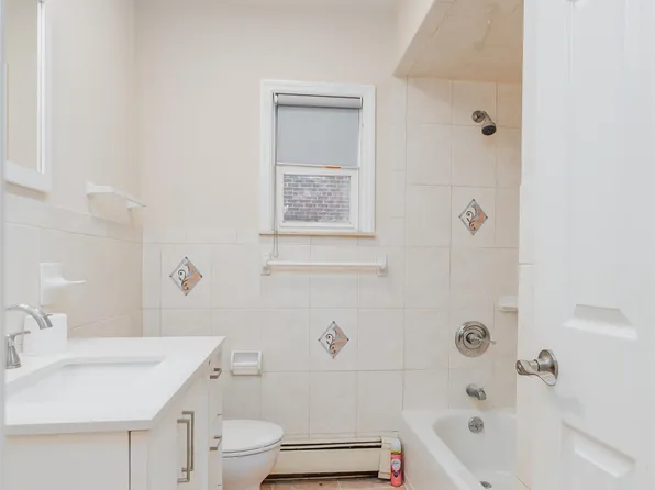 77 West 50th Street image 15 of 16