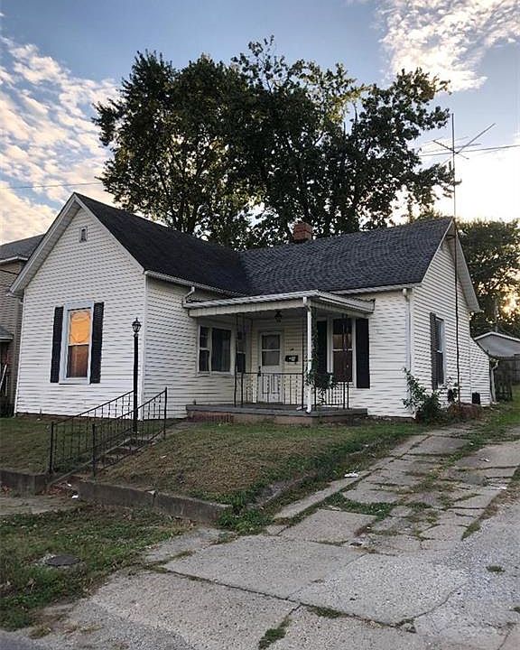 1st image of 605 S Elm St