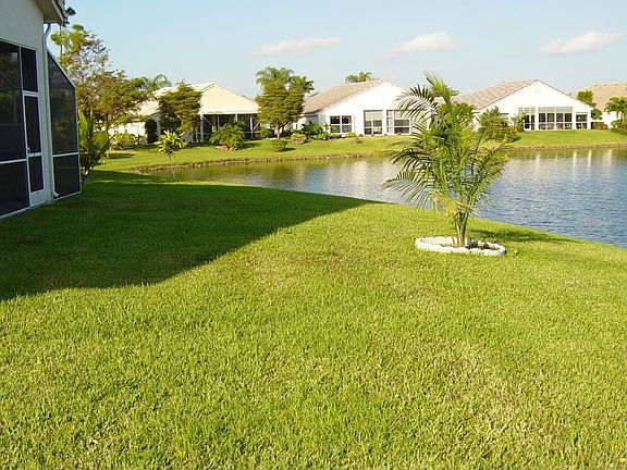 Large Lake-Left View, boating allowed. 