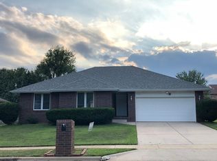 5681 S Jefferson Ave, Springfield, MO 65810