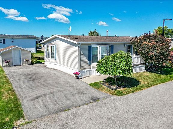 2nd image of 3033 Townline Rd #393