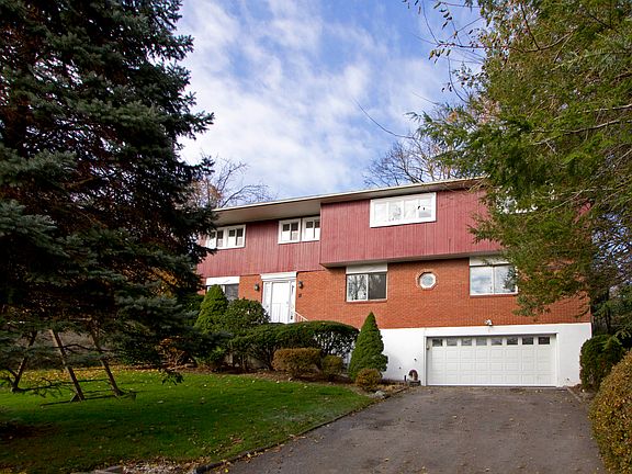 2nd image of 1 McKenna Pl