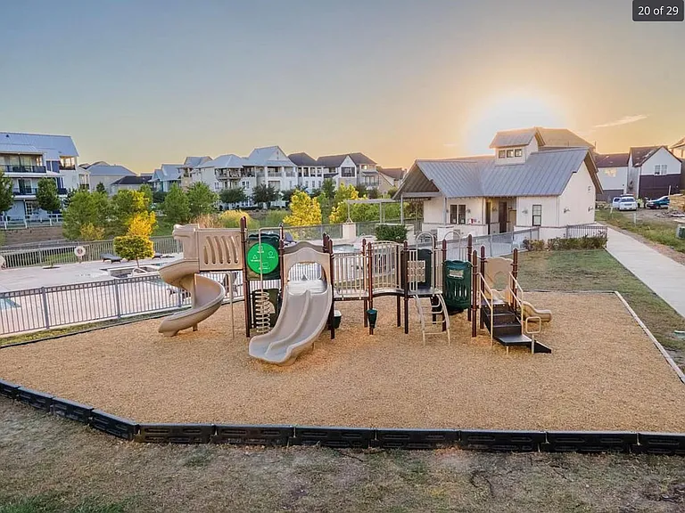 8612 Emnora Ln — Photo 43