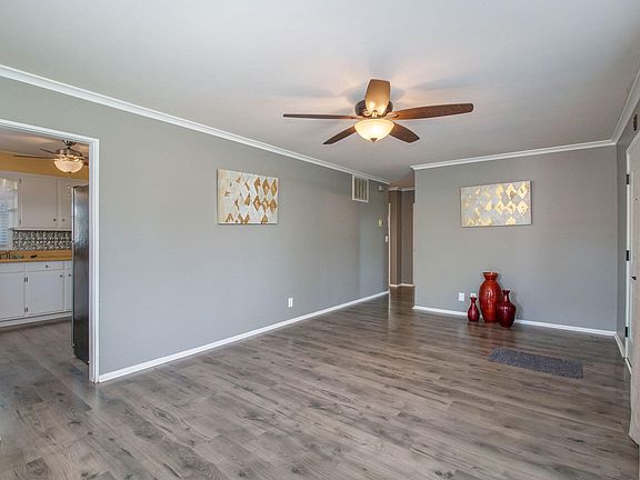 3rd image of 155 Merwood Dr E