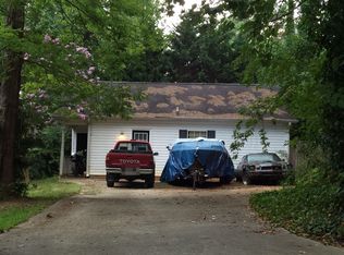5515 Belvedere St, Cumming, GA 30041