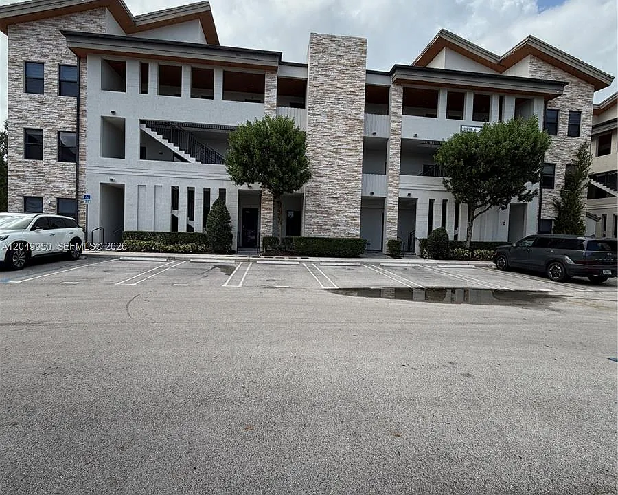 8195 NW 104th Ave #22