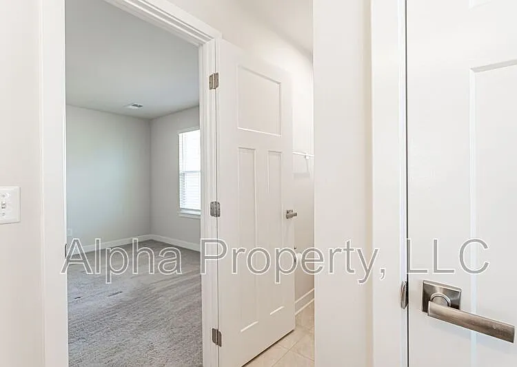 300 Huntingdale Pl — Photo 20