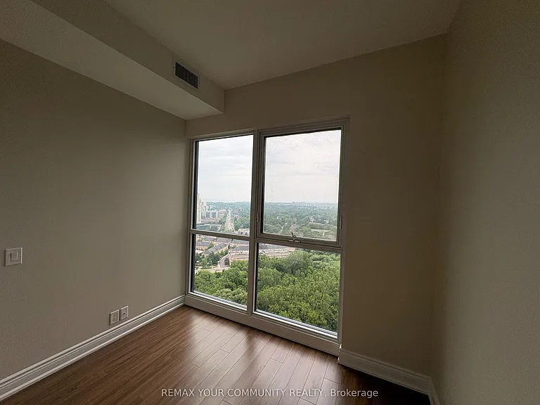 10 Park Lawn Rd #2404 — Photo 31