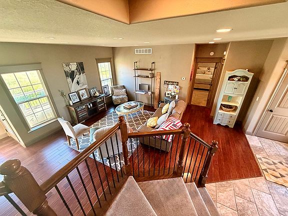 5th image of 2403 Pine Brook Dr