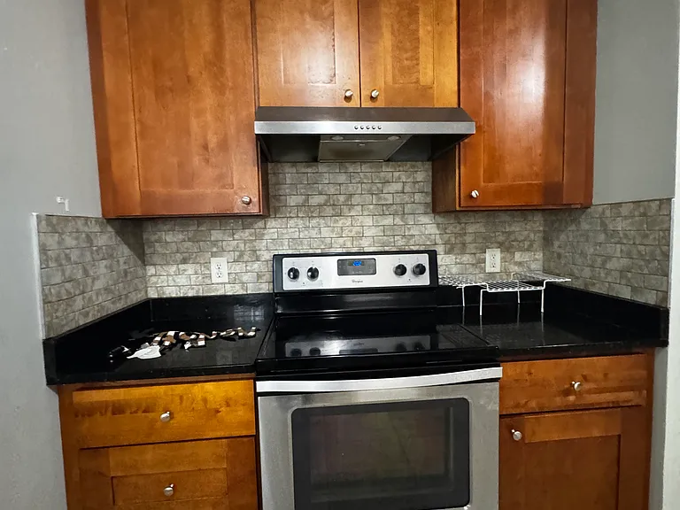 72 Kingsdale St #1 — Photo 6
