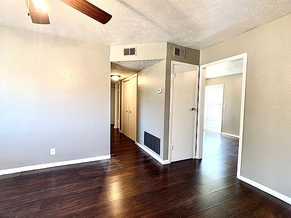 3rd image of 1209 Sunnyside Ave