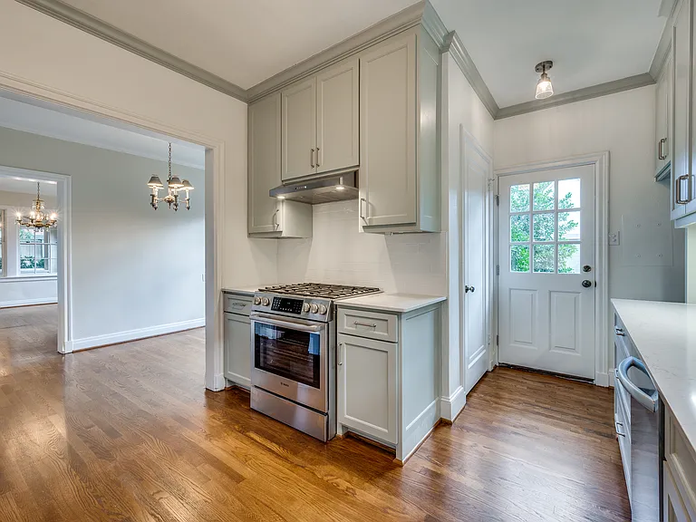 4329 Lorraine Ave — Photo 12