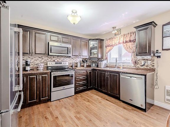5th image of 16 Keystone Avenue