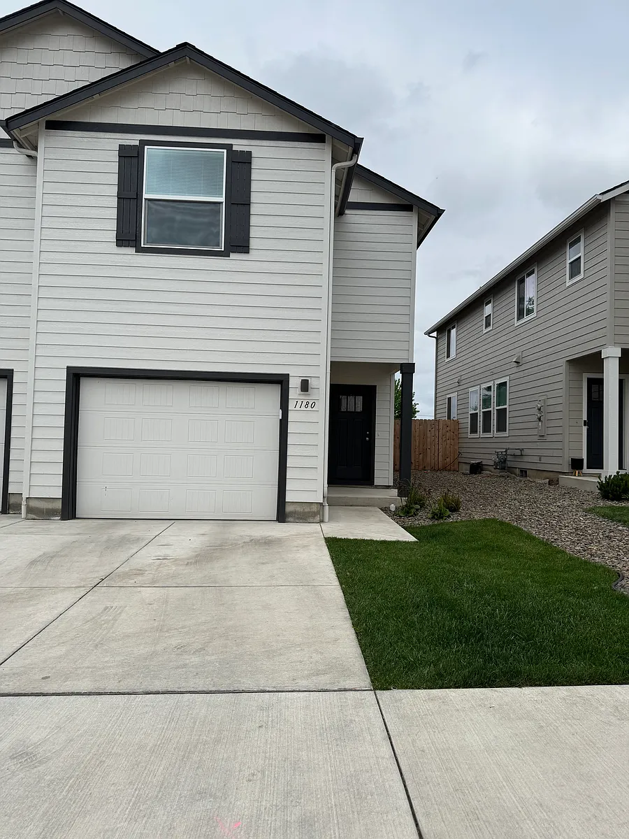 front of the duplex - 1180 S 43rd Pl #1