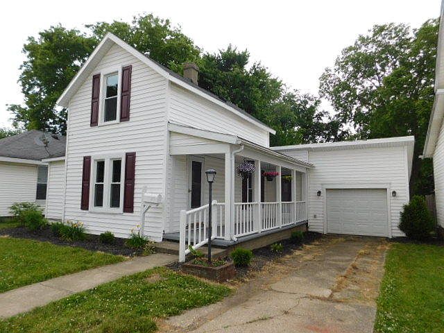 1st image of 221 Sara St