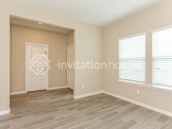 3rd image of 9841 Lemon Grass Ln