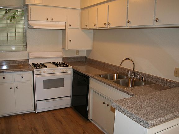 4th image of 11607 Acama St APT 11