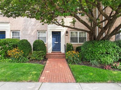 413 Merrick Rd #2B, Rockville Centre, NY, 11570