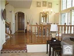 5th image of 631 Holbrook Ct Unit 101