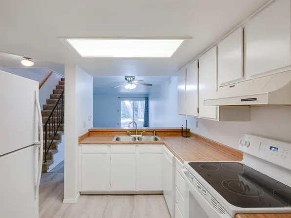 5262 W Morris Hill Rd, Boise, ID 83706