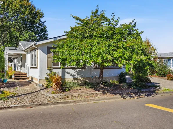1271 SW Phyllis Dr, McMinnville, OR 97128