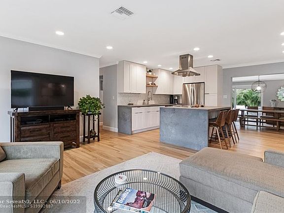 5th image of 2837 NE 18th Ave